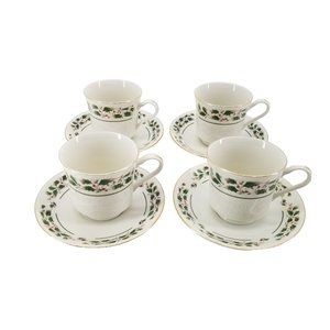 Holiday Cup & Saucer Set Fine China Christmas Holly set of 4 Japan